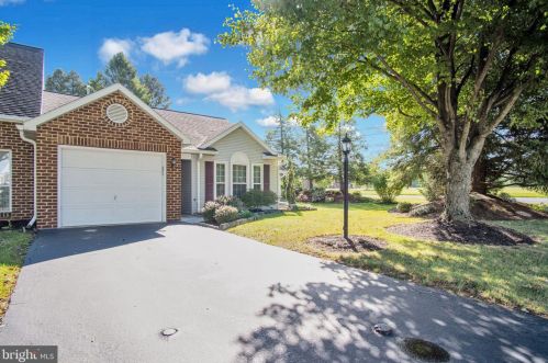 31 Ridgeway Dr, Carlisle, PA 17015-7613
