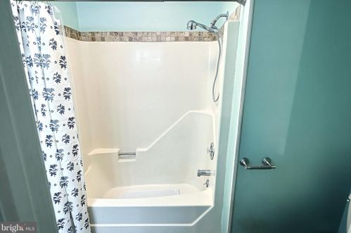 125 Edward St, Hanover PA  17331-2728 exterior