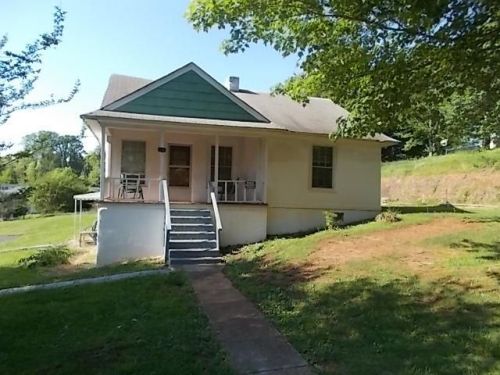 62 Fieldcrest Dr, Fieldale, VA 24089-3193