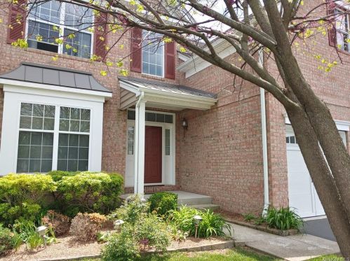 119 Stony Brook Rd, Fishkill, NY 12524-2985