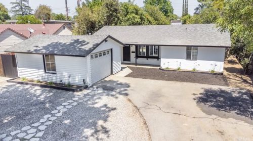 6930 Colbath Ave, Van Nuys CA  91405-4103 exterior