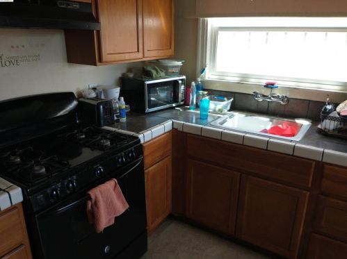 4507 Ellen St, Oakland CA  94601-4728 exterior