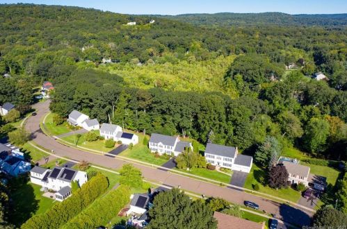 30 Frances Ct, Cheshire, CT 06410-2600