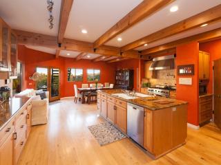 28850 Selfridge Dr, Malibu CA  90265-4264 exterior