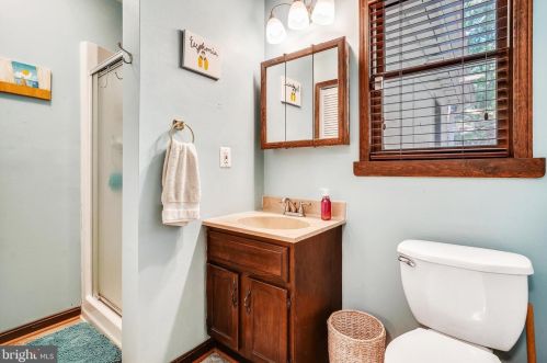 2402 Youngs Dr, Haymarket VA  20169-1532 exterior