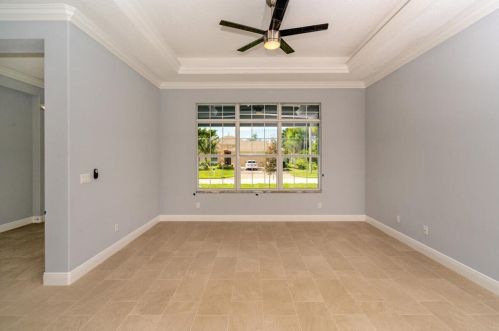 335 Saginaw Ave, Fort Pierce FL 34953-5993 exterior