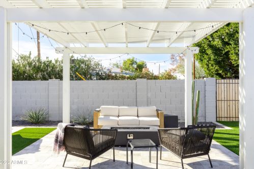 5744 12 St, Phoenix AZ 85086-7351 exterior