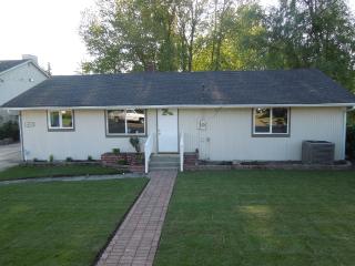 10006 Golden Given Rd, Tacoma, WA 98445-3175