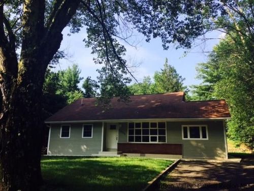 1655 Glasco Tpke, Woodstock, NY 12498-2103