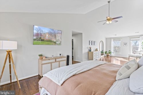 518 Fortress Cir, Leesburg VA  20175-8929 exterior