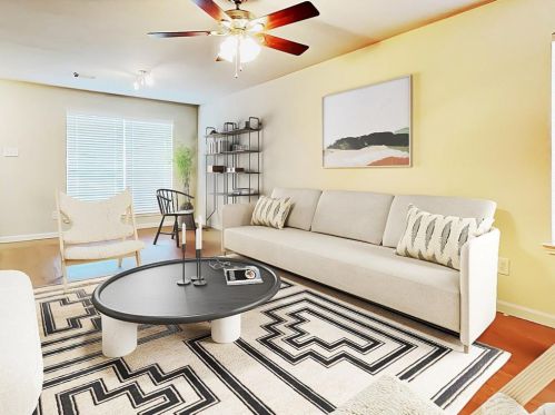 1905 Plum Falls Ln, Pearland TX  77581-3605 exterior