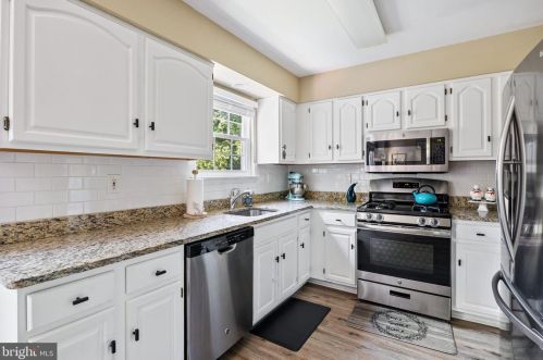 144 Sandhurst Dr, Mount Laurel NJ  08054-6213 exterior