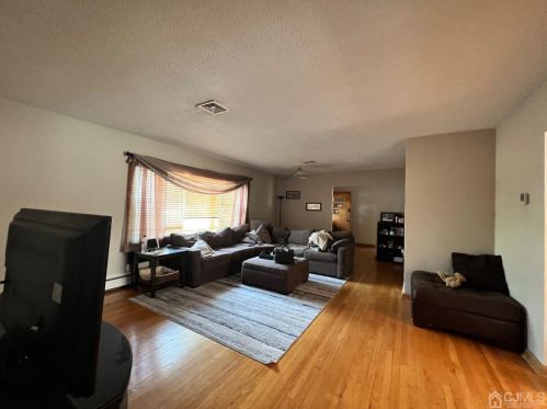 966 Old Bridge Tpke, East Brunswick NJ  08816-3848 exterior