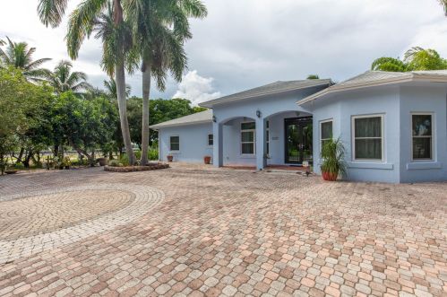 16219 Hollow Tree Ln, Town Of Loxahatchee Groves FL  33470-5020 exterior