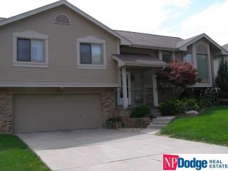 15721 Seward St, Omaha, NE 68118-2359