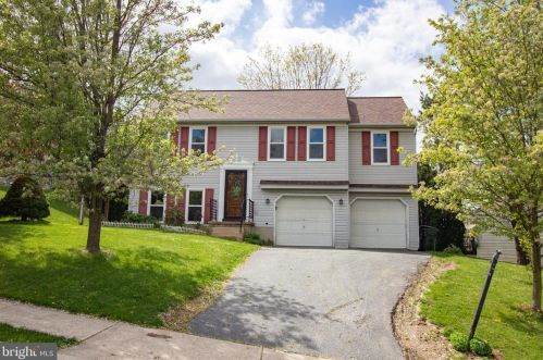 15 Chatham Ln, Red Lion, PA 17356-8278