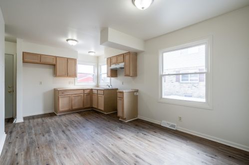 2901 87th St, Sturtevant, WI 53177-2031