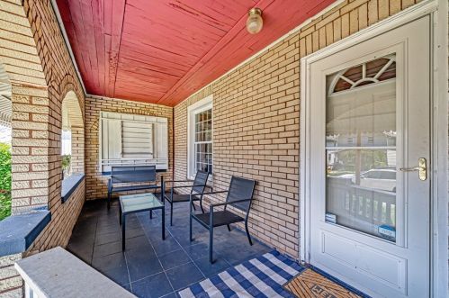 1624 Leishman Ave, New Kensington, PA 15068-4204