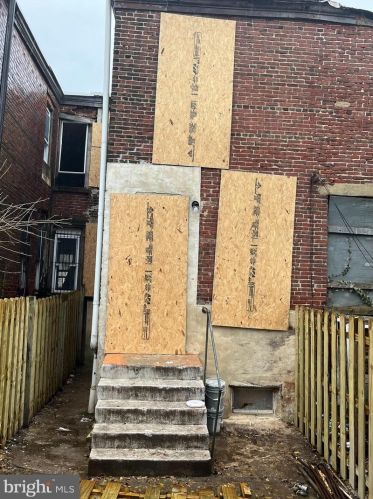 1364 Whitman Ave, Camden NJ  08104-1264 exterior