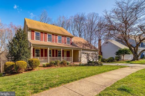 6813 Bluecurl Cir, Springfield, VA 22152-3114
