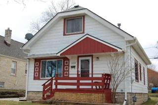 2555 69th St, Milwaukee WI  53213-1315 exterior