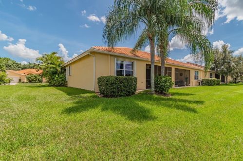 16143 Amethyst Key Dr, Wimauma FL  33598-4027 exterior