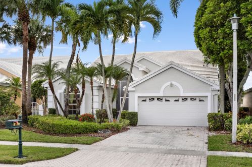 8180 Horseshoe Bay Rd, Boynton Beach, FL 33472-5040