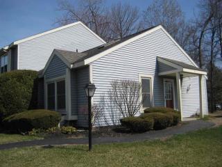 26 Minuteman Ct, Clifton Park Center, NY 12065-6564