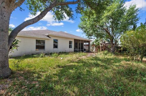 631 Sandbar Ter, Fort Pierce FL  34953-1958 exterior