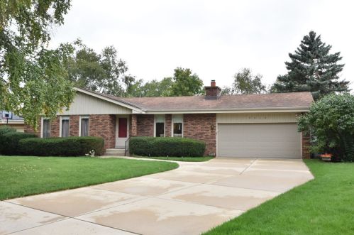 7012 Van Beck Ave, Milwaukee WI 53207-4460 exterior