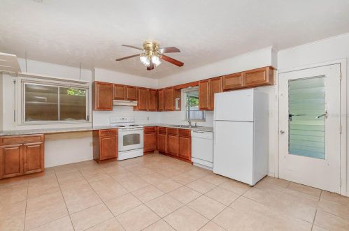 304 Sunset Dr, Sanford FL  32773-4749 exterior