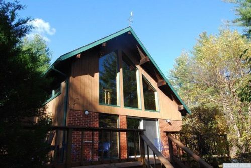 221 High St, Shandaken, NY 12464