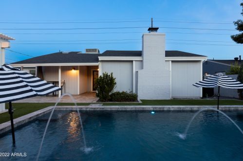 5744 12 St, Phoenix AZ 85086-7351 exterior