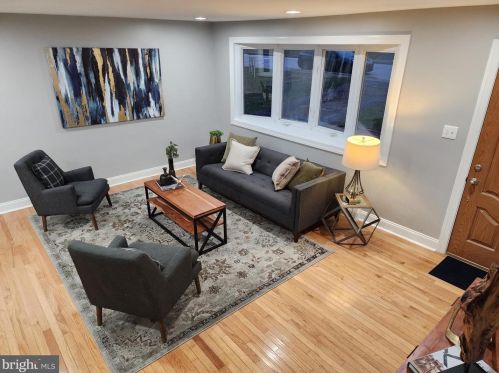 500 Grove Ln, Norristown PA  19406-3140 exterior