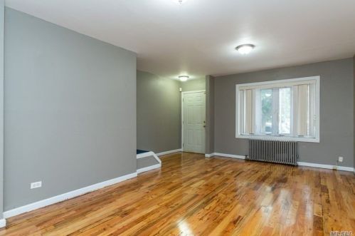 111-41 143rd St, Jamaica, NY 11435-0025