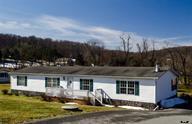 8 Dexter Dr, Bittersville, PA 17366-9658