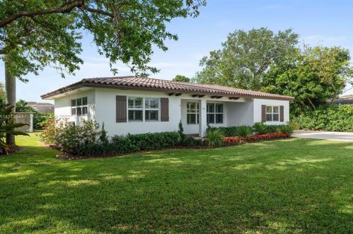 330 Center St, Jupiter FL  33458-4317 exterior