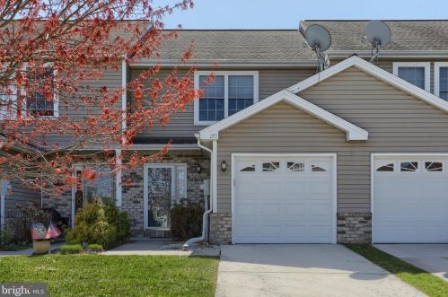 205 Autumn Woods Ct, Siddonsburg, PA 17019-1398
