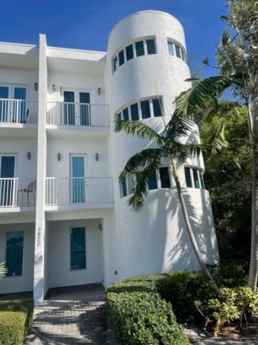 5820 Flagler Dr, West Palm Beach, FL 33407-2536