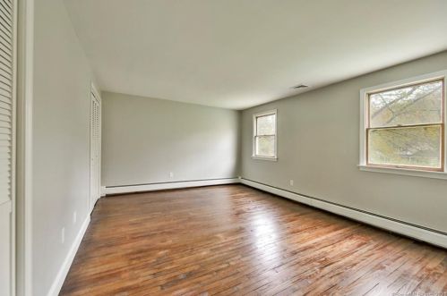 195 Orchard Hill Dr, Wapping CT  06074-3022 exterior