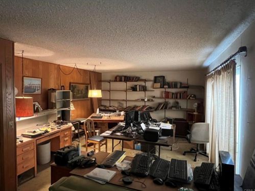 6654 Belle Glade Ave, San Diego CA 92119-2221 exterior