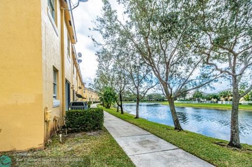 2264 Shoma Dr, West Palm Beach FL  33414-4340 exterior