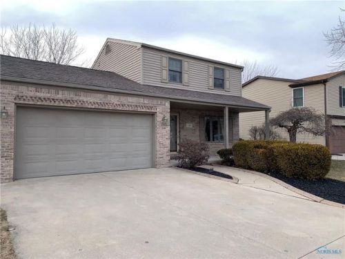 546 Bruns Dr, Rossford, OH 43460-1522