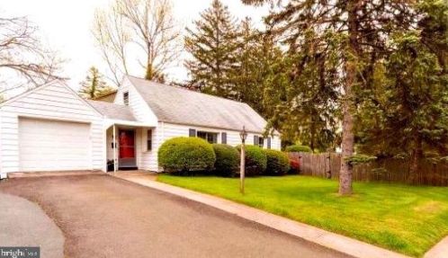 6 Dorann Ave, Princeton NJ  08540-3906 exterior