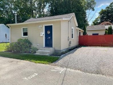 59 Arizona St, Coventry, RI 02816-5503