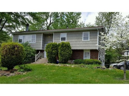15 Sheridan Ave, Congers, NY 10920-2011