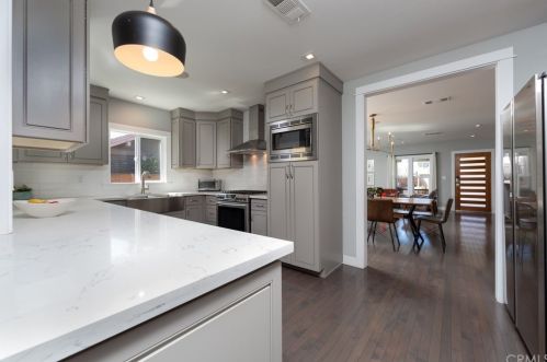 324 Grand Ave, Long Beach CA  90814-2738 exterior