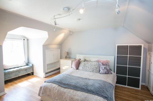 135 Renison Dr, Westbury NY  11590-1036 exterior