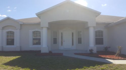 1026 Barbarosa Ave, Fort Pierce FL  34953-3426 exterior