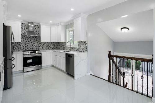 2512 April Ln, North Bellmore NY  11710-5113 exterior
